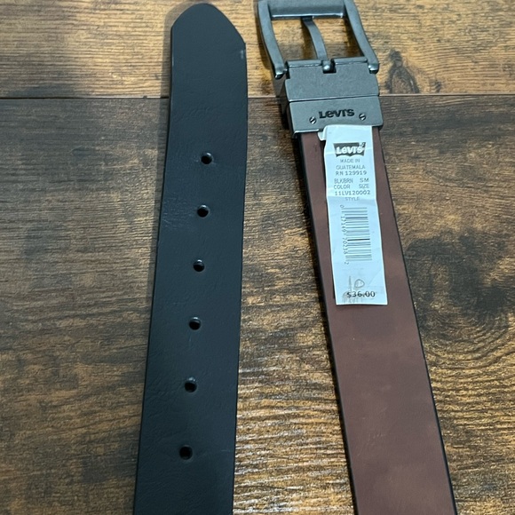 Levi's Brown Leather Belt - Picture 7 of 9